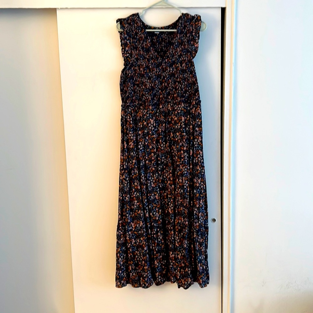 Old navy smocked floral maxi sleeveless dress XL navy